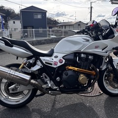 cb1300スーパーボルドール限定車白の画像