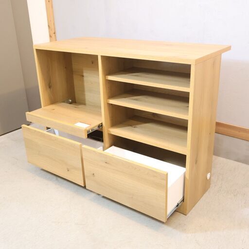 大川の家具メーカー吉川木工のアイランド間仕切りキッチンカウンターです。ナチュラルテイストや北欧スタイルなどにおススメのキッチンボード！スライド天板収納やドロワー、棚と収納量も豊富♪ 大川の家具メーカー吉川木工のアイランド間仕切りキッチンカウンター