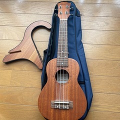 ウクレレ ケース&スタンド付きの画像