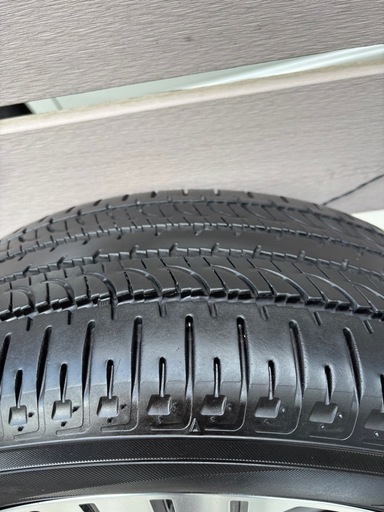 美品デリカD5 タイヤホイール4本セット