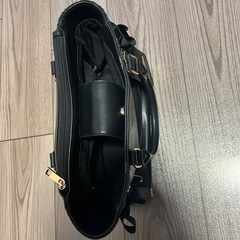 黒 バッグ パスケース＆ストラップ付きの画像