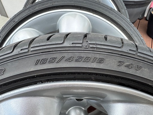 マキシライト６Ｊ＋45 PCD100:
ダンロップ165/45Ｒ16