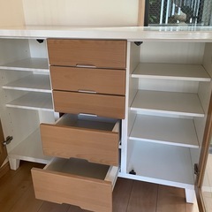 収納ラックの画像