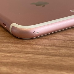 iPhone 7 Plusのローズゴールド、大容量256GBの画像