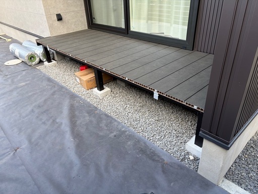 カーポートテラス屋根物置き