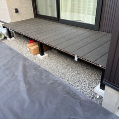 カーポートテラス屋根物置きの画像