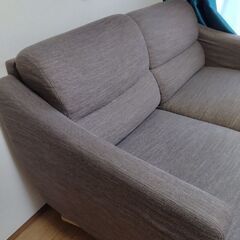 ニトリ2人掛けソファーの画像