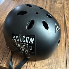 スケボー用のヘルメット一式の画像