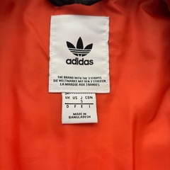 美品　adidasキルティングジャンパーの画像