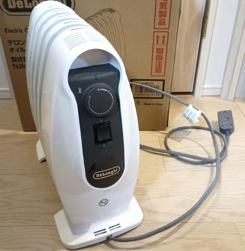美品】デロンギ ミニオイルヒーター 持ち運びサイズ njm0505 (Moo
