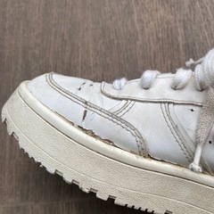 〈ZARA〉スティッチスニーカー22センチの画像