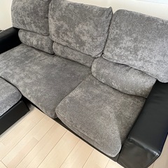 3人掛けソファ　オットマン付きの画像