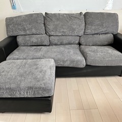 3人掛けソファ　オットマン付きの画像