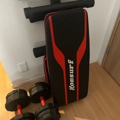 トレーニングベンチ、10キロダンベル×2セットの画像