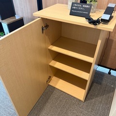 収納付きカウンター（受付台）の画像