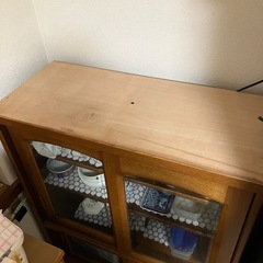 【無料】食器棚（茶ダンス）の画像