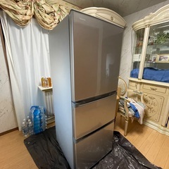 東芝　3ドア冷蔵庫　GR-M33S(S) 2018年製の画像