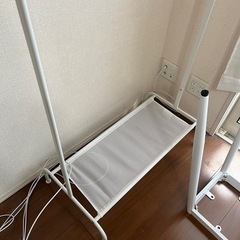 ハンガーラック
の画像