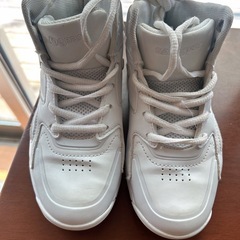 SAGEARジュニアバスケットシューズ　19センチの画像