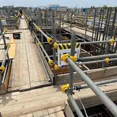 型枠解体・倉庫作業員、正社員・バイト同時募集‼︎!の画像