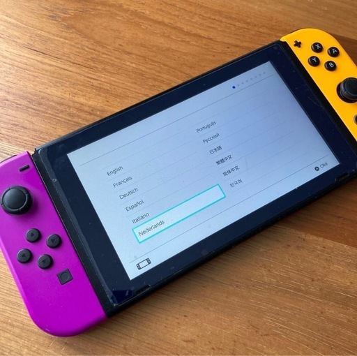 任天堂　Switch スイッチ　本体