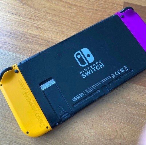 任天堂　Switch スイッチ　本体