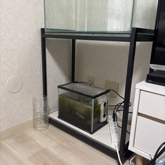 60センチ水槽と水槽台の画像