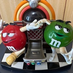 【取引中】 m&m's チョコレート ディスペンサー レッド グリーン ジュークボックス の画像