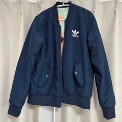 【美品】adidas ネイビー　リバーシブルジャケットの画像