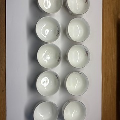 有田焼 無眩窯 紫の花柄  お皿　コップ　湯呑みの画像