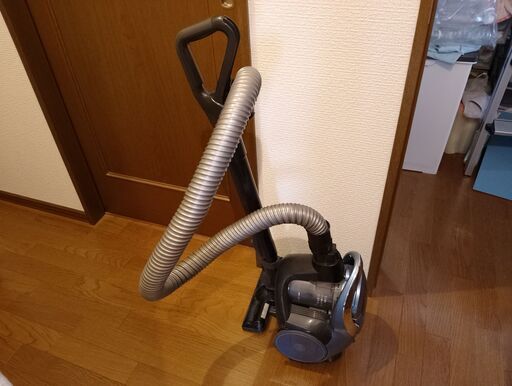 ジャンク品東芝◇サイクロン式◇掃除機◇VC-J2000Z2014年式（ブルー