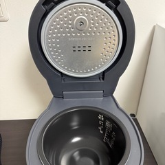 アイリスオーヤマ　炊飯器　3合　IH式の画像