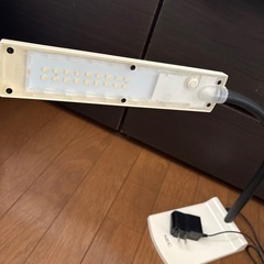 3段階デスクスタンドの画像