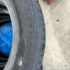 タイヤ4本の画像