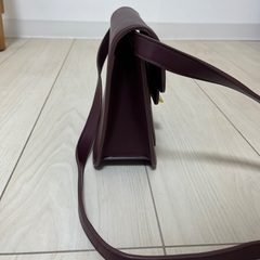 JW PEI バーガンディ ショルダーバッグの画像