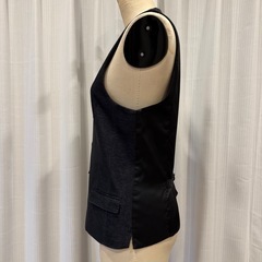 KATHARINE HAMNETT ベスト Mサイズの画像