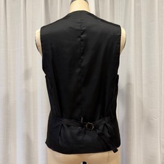 KATHARINE HAMNETT ベスト Mサイズの画像