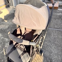 ★美品★「アップリカ」超軽量A形両対面ベビーカー　カルーンエアー　ワンタッチ折り畳み機能付きの画像