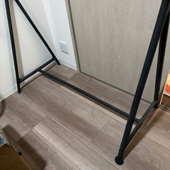 洋服ラック ブラックの画像