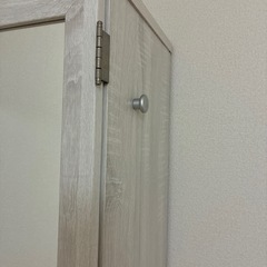 全身鏡付き収納棚の画像