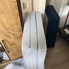 ニトリ　三つ折りセミダブルマットレスの画像
