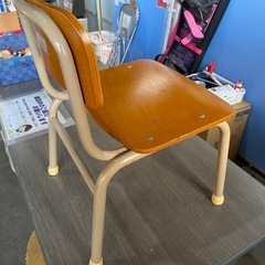 幼稚園椅子の画像