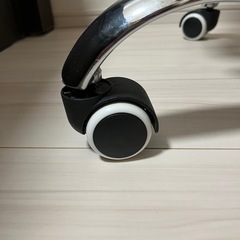 ヘッドレスト付 オフィスチェアの画像