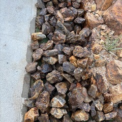 スーパーセール‼️早い者勝ち‼️キロ40円→30円ドライガーデン、ロックガーデン　サビ石　錆石　割栗石　キロ30円の画像