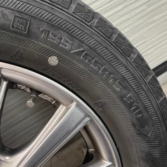 スタッドレスタイヤ ホイール4本セット 【195/65R15】      の画像