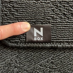 JF4型　ホンダNボックスカスタム　フロアマット一式　新品同様‼️の画像