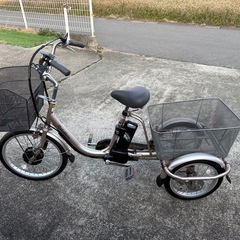 アシスト付き三輪車(自転車)の画像