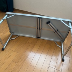 Colemanアウトドアテーブルの画像