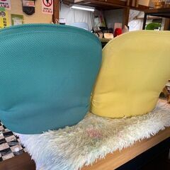 【リサイクルサービス八光】【各1,650円】メッシュ コンパクト座椅子 イエロー/グリーン｜通気性抜群｜リクライニング機能付｜格安！の画像