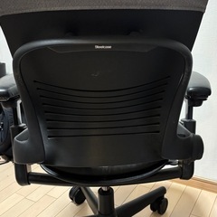 Steelcase リープチェア TB117 中古 引き取り限定 Kobe（座面破れあり・動作OK）
の画像